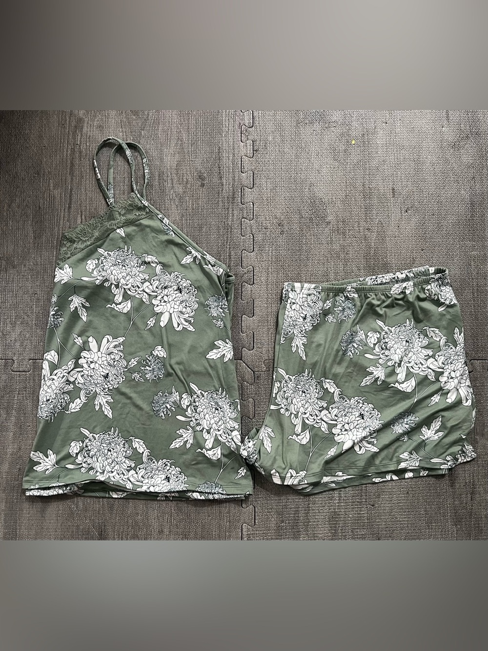 Joyspun Dreamy Soft Floral Cami & Shorts Pajama Set Plus 3X Green/White